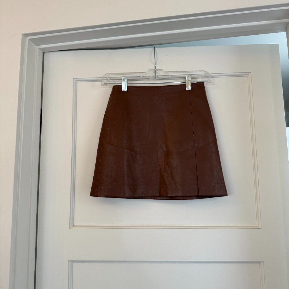 Aritzia Sunday Best Faux Leather Skirt